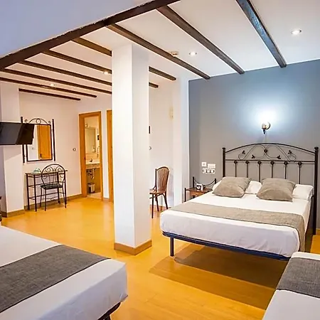 Alda Puerto Calderon Hotel 2*